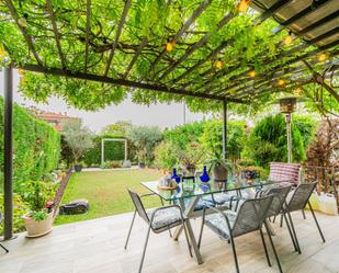 Terrassa de Casa adosada en venda en Vic amb Calefacció, Jardí privat i Jacuzzi