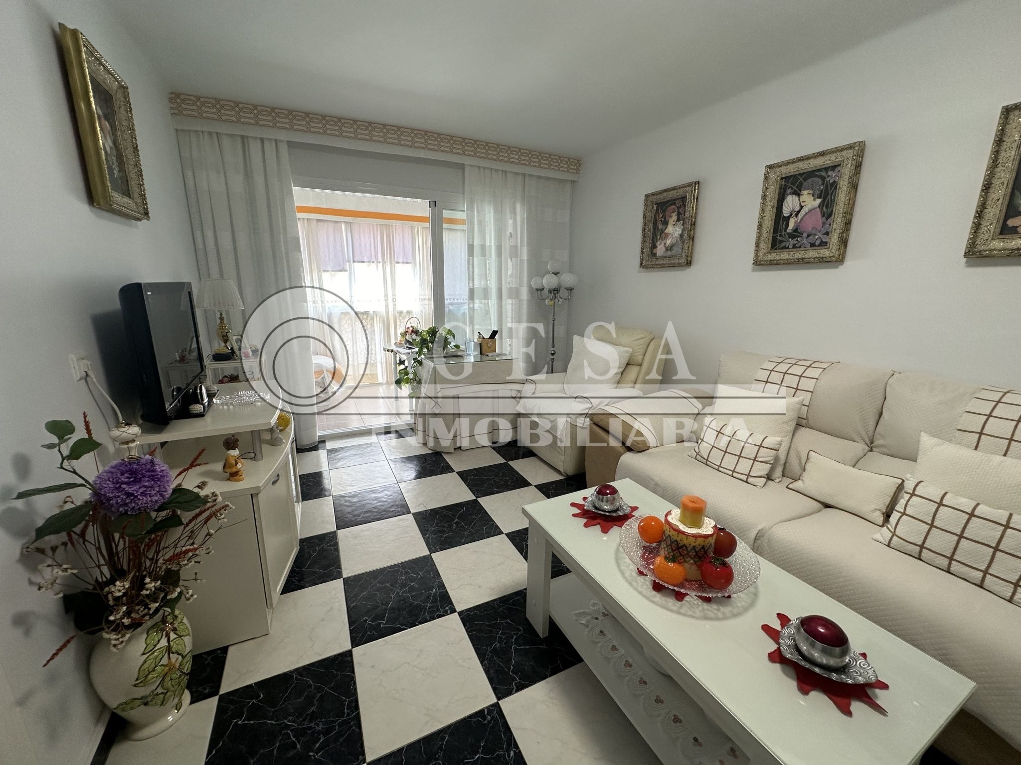 Living room of Flat for sale in Vélez-Málaga  with Terrace