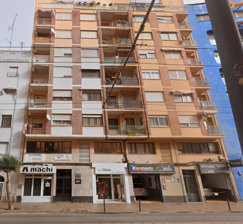 Vista exterior de Pis en venda en Castellón de la Plana / Castelló de la Plana amb Balcó