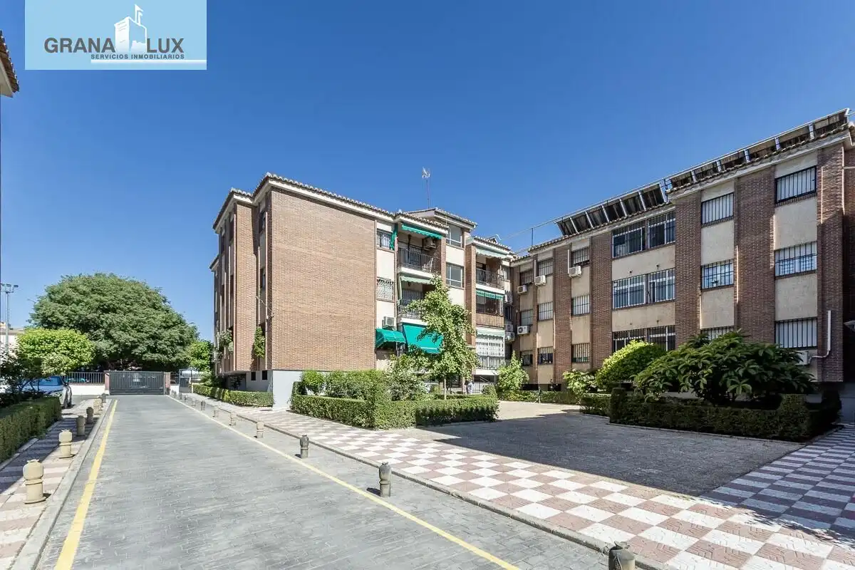 Flat with terrace for sale in Avenida de Juan Pablo II