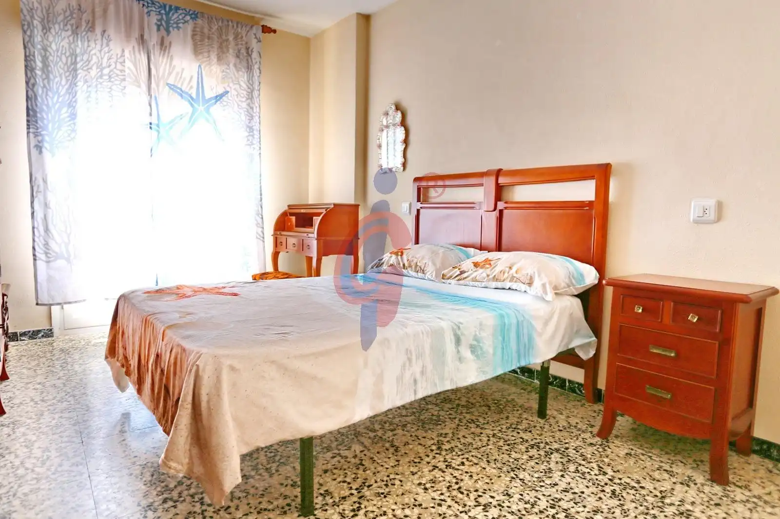 Dormitori de Apartament de lloguer en Guardamar del Segura amb Aire condicionat, Calefacció i Moblat