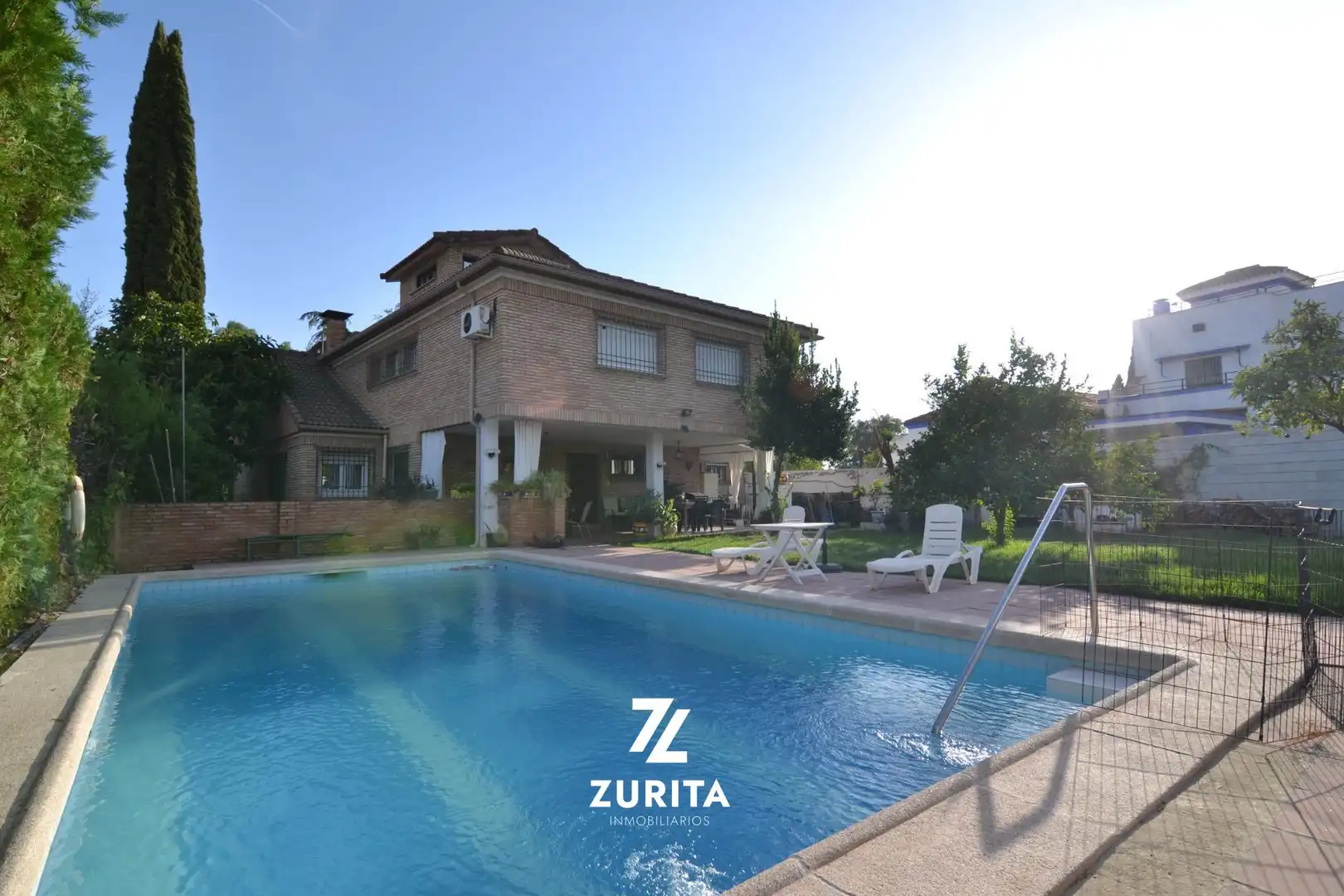 Chalet con piscina en venta en Norte-Sierra