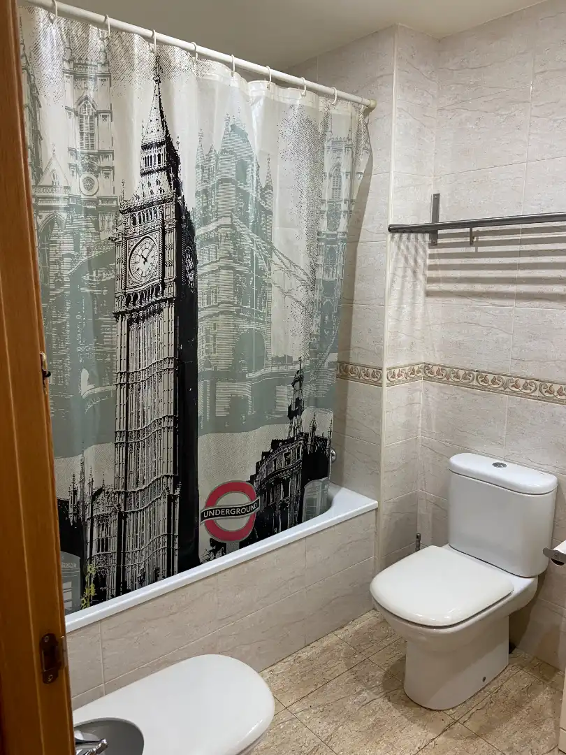 Baño de Piso en venta en Mollerussa con Amueblado