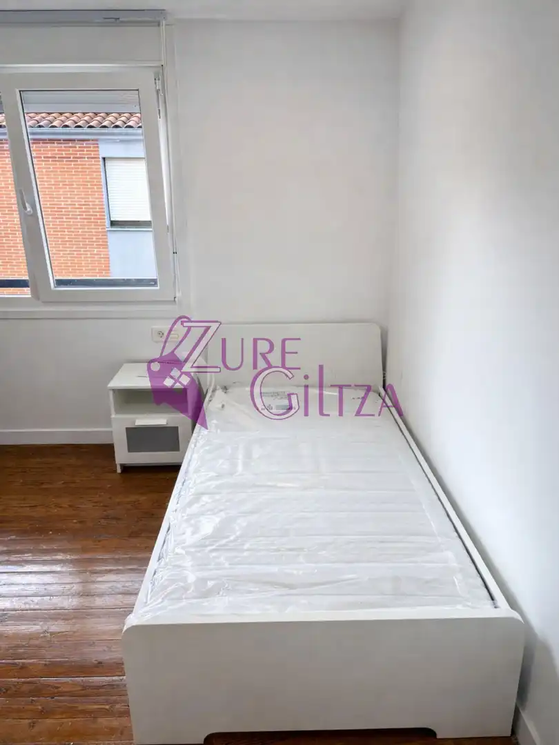 Habitación de Piso en venta en Iurreta con Calefacción y Amueblado