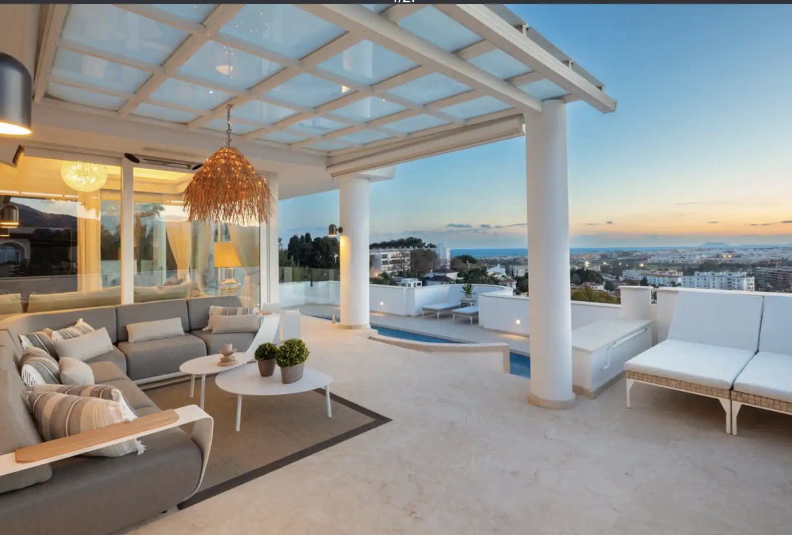 Chalet con terraza en venta en Nueva Andalucía
