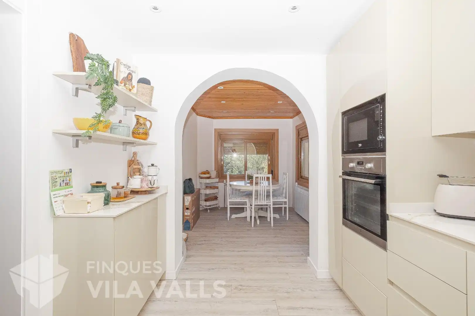 Cuina de Casa o xalet en venda en Sant Quirze Safaja amb Jardí privat, Parquet i Terrassa