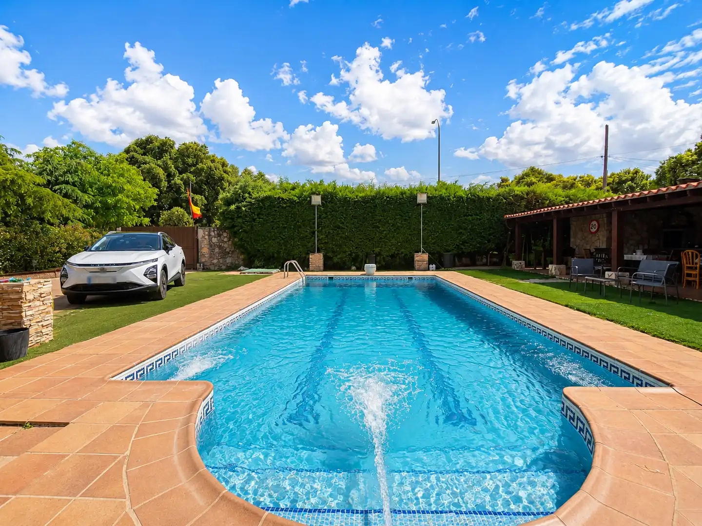 Piscina de Casa o chalet en venta en Nuevo Baztán con Calefacción, Jardín privado y Trastero