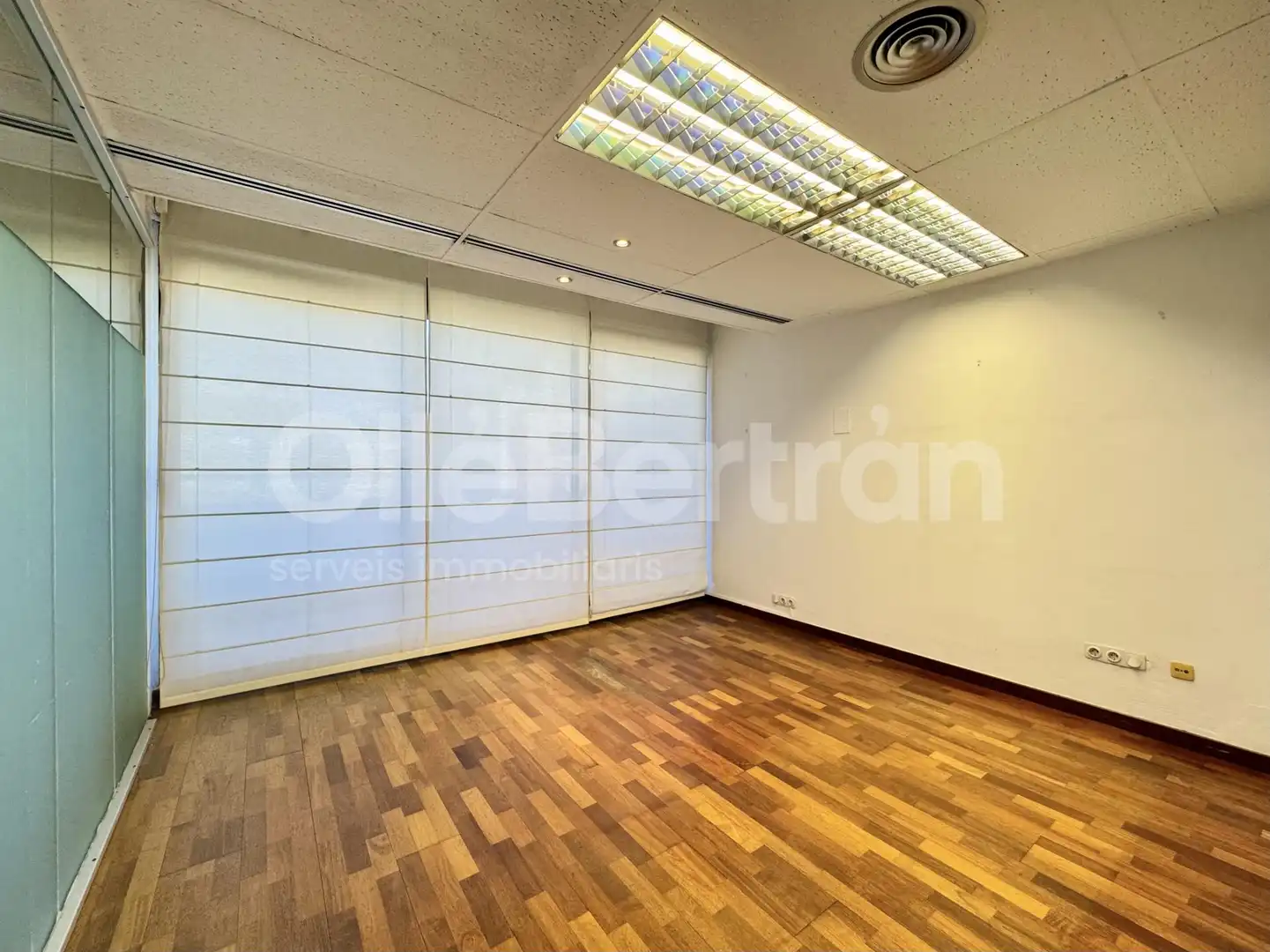 Bureau avec ascenseur à louer à de la Diputació, imagen 34