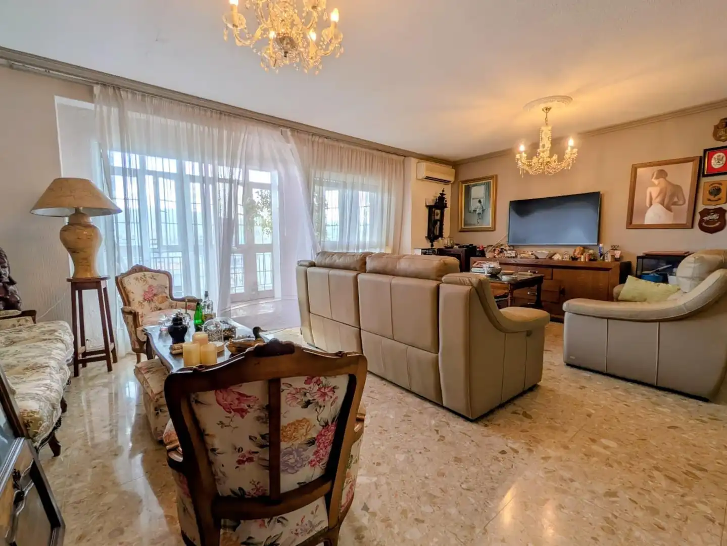 Wohnzimmer von Wohnung zum Verkauf in Algeciras