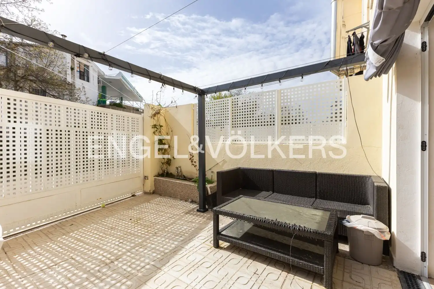 Terrace of Houses for sale in Requena  with Air Conditioner, Heating and Storage room