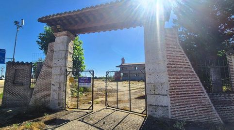 Foto 2 von Gebäude zum Verkauf in Er Diseminados, Cigales, Valladolid