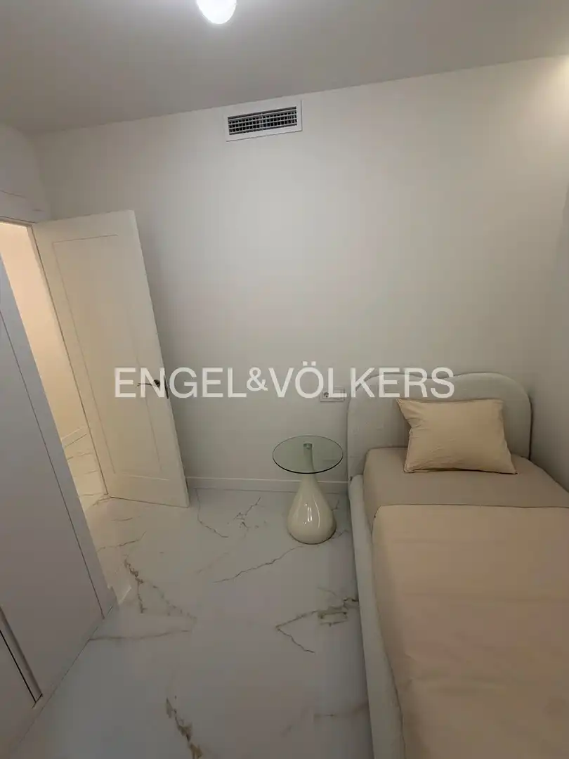 Balcony of Flat for sale in Madrid  with Air Conditioner, Heating and Furnished