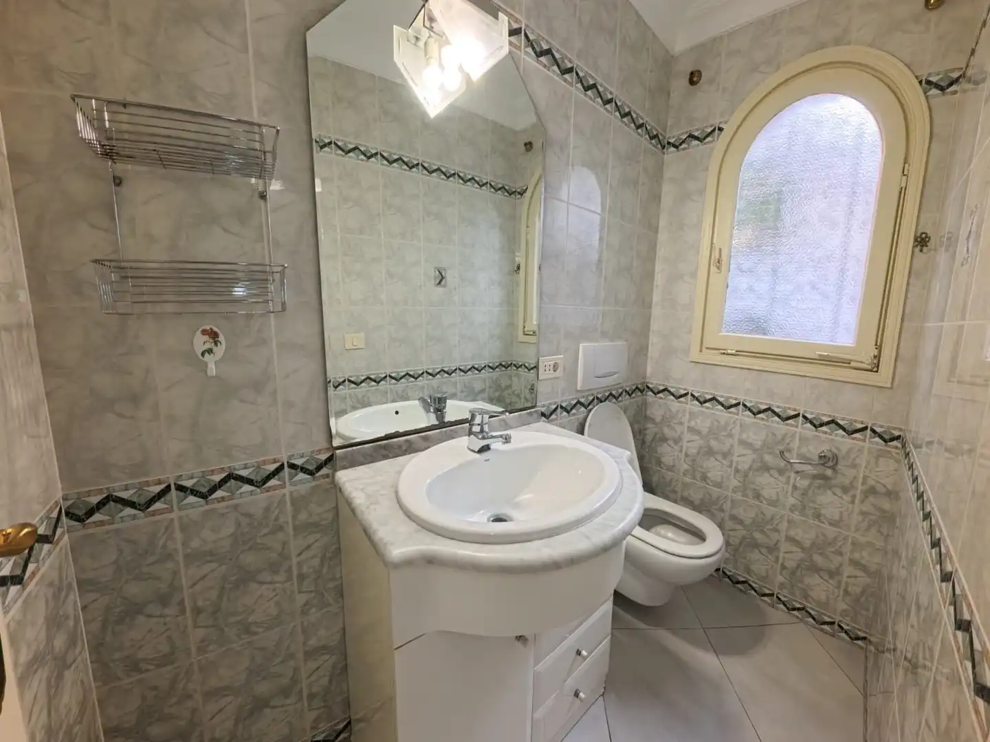 Baño de Apartamento de alquiler en Puerto de la Cruz con Calefacción, Terraza y Trastero