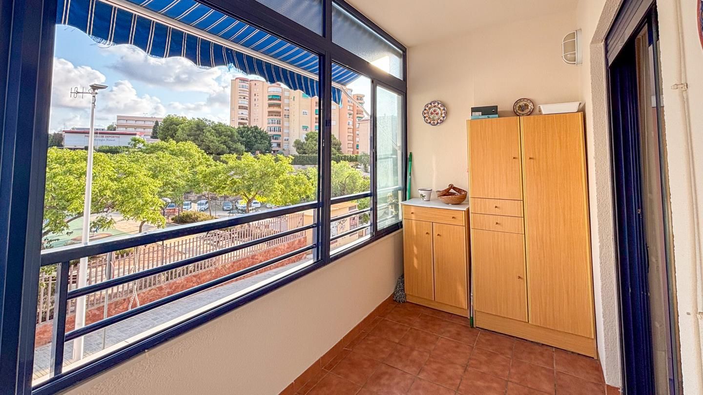Dormitori de Pis en venda en Santa Pola amb Aire condicionat, Terrassa i Moblat