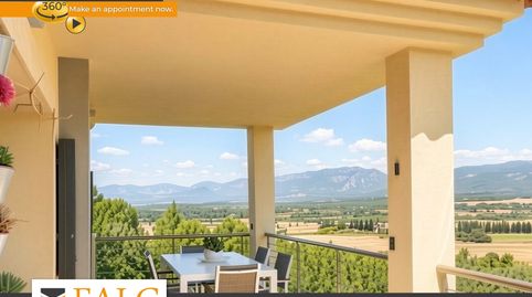 Moderno chalet con piscina y vistas panorámicas