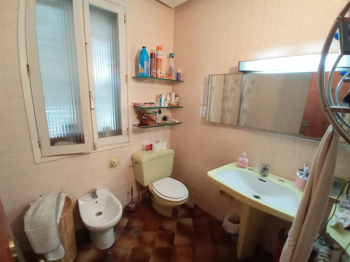 Bany de Casa o xalet en venda en Pontevedra Capital  amb Calefacció, Jardí privat i Parquet