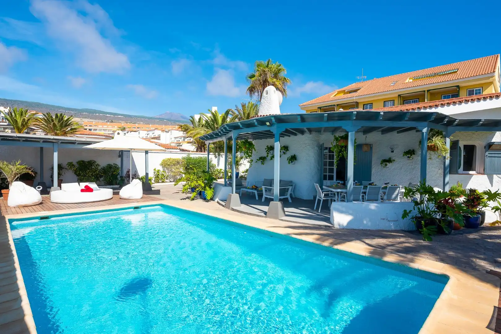 Vista exterior de Casa o chalet de alquiler en Guía de Isora con Aire acondicionado, Jardín privado y Terraza