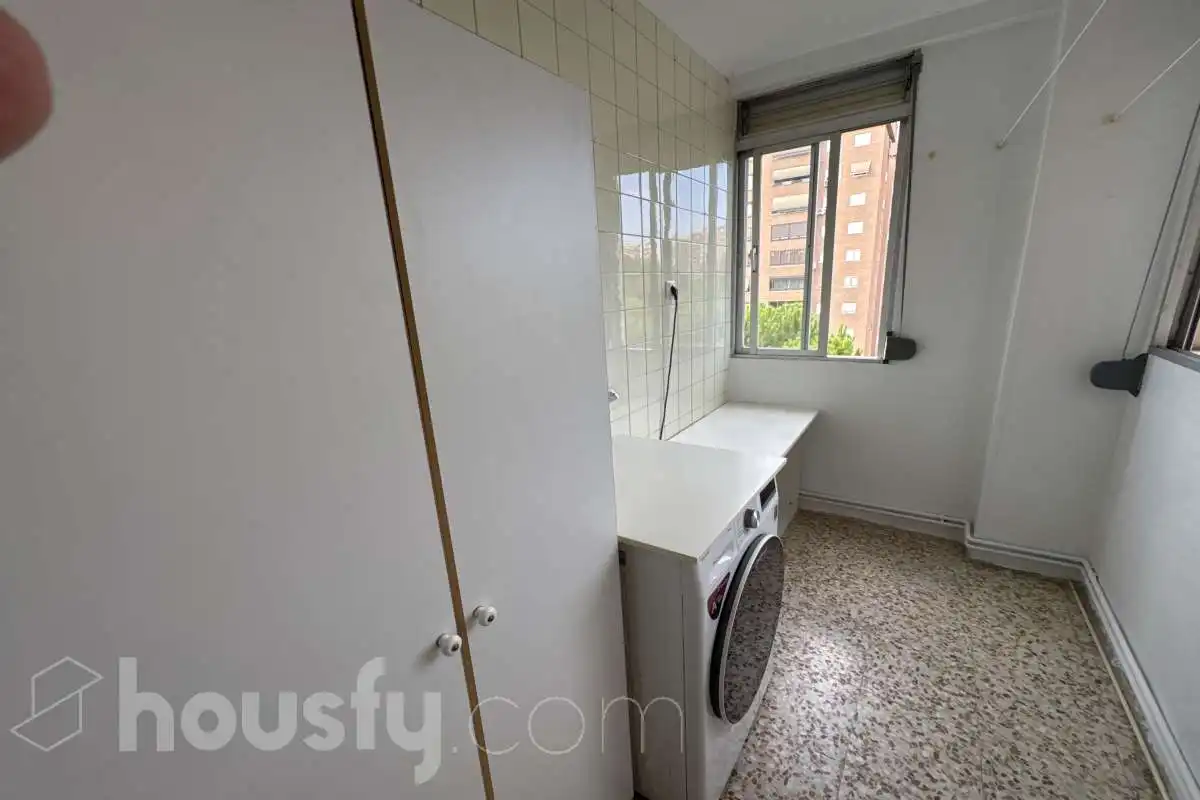 Flat for rent in Calle de Perú, Valleaguado - La Cañada