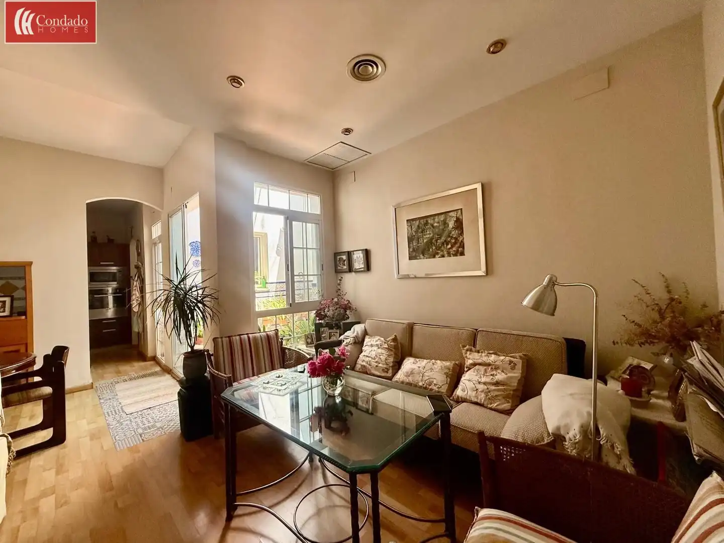 Sala d'estar de Casa adosada en venda en Córdoba