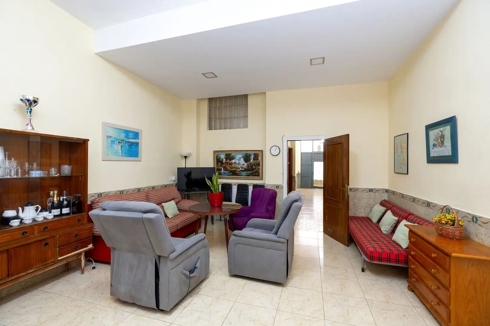 Sala de estar de Casa adosada en venta en Motril con Aire acondicionado, Calefacción y Terraza