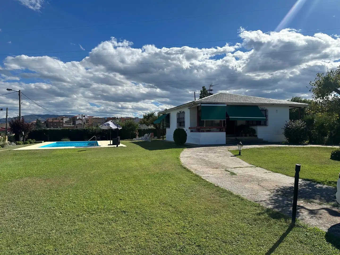 Detached house with pool for sale in Calle el Hórreo, imagen 2