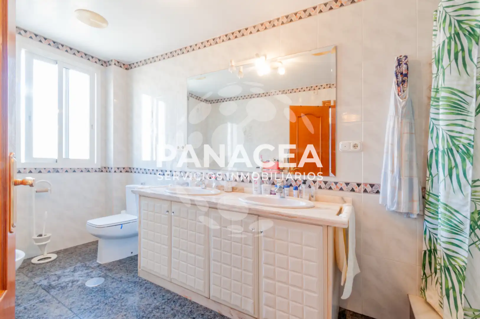 Bathroom of Houses for sale in Roquetas de Mar  with Air Conditioner, Terrace and Furnished