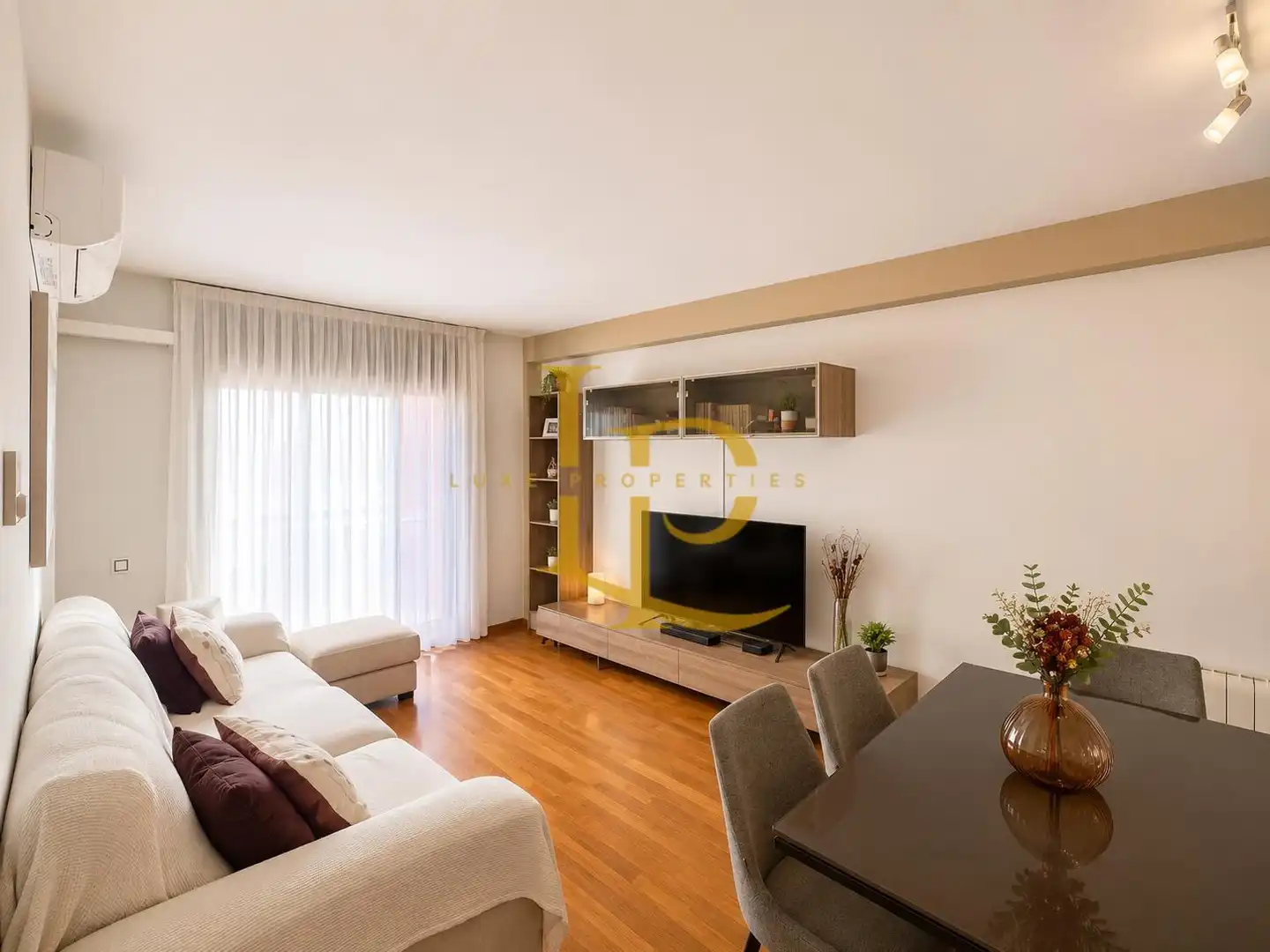Sala d'estar de Dúplex en venda en Rubí amb Aire condicionat, Calefacció i Parquet