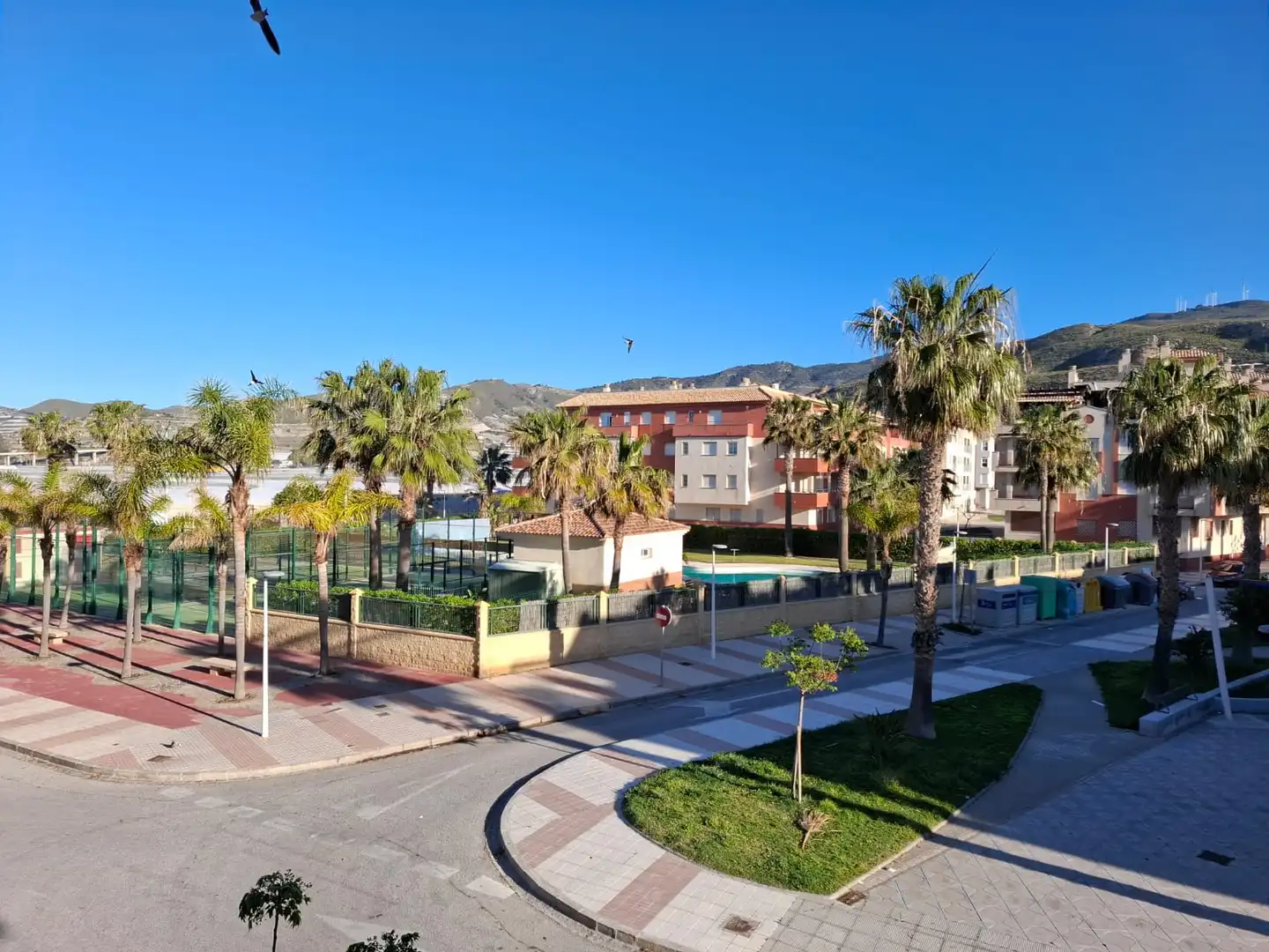 Vista exterior de Pis en venda en Motril amb Terrassa i Moblat