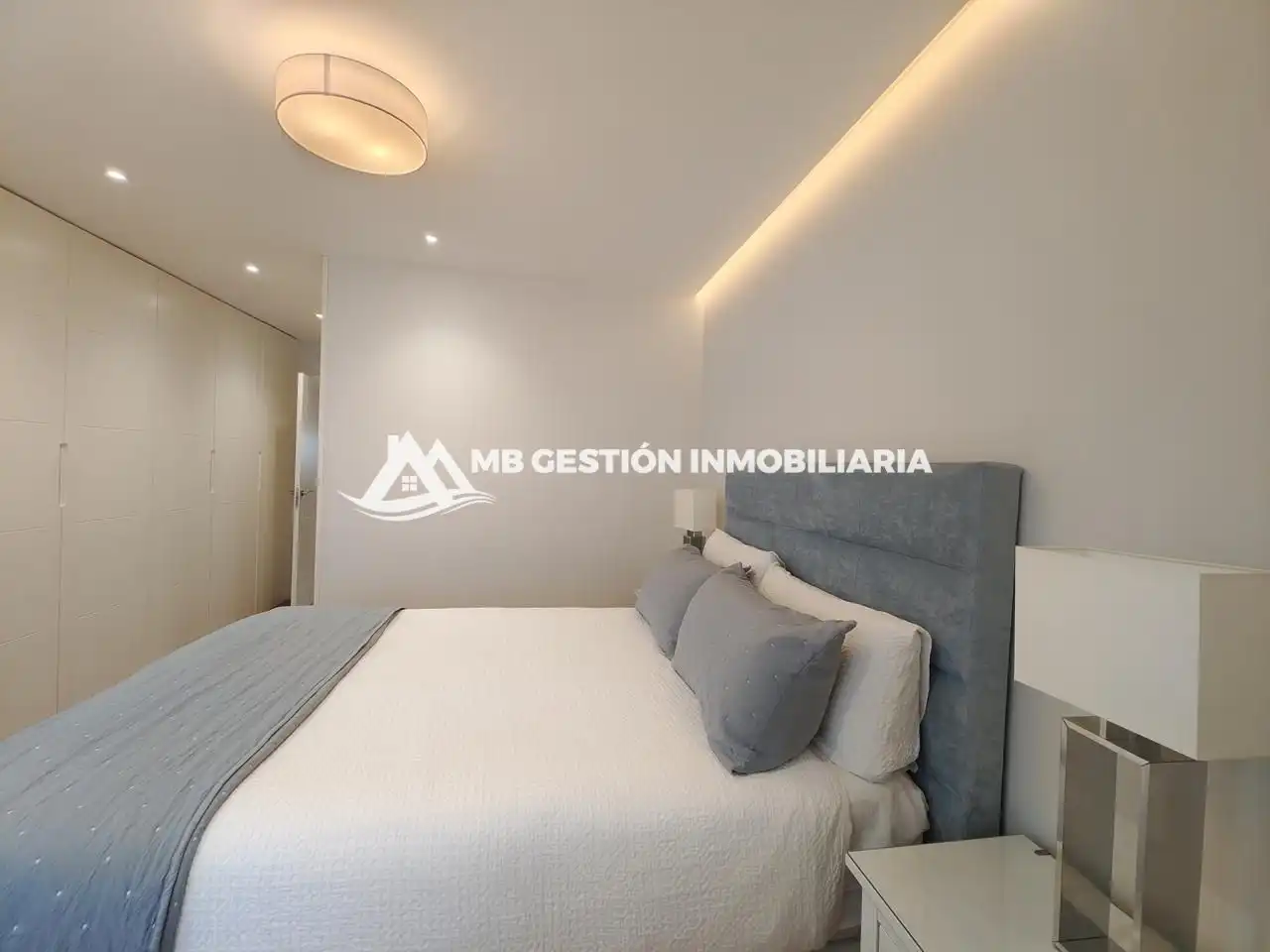 Habitación de Piso en venta en Fuenlabrada con Aire acondicionado, Calefacción y Jardín privado