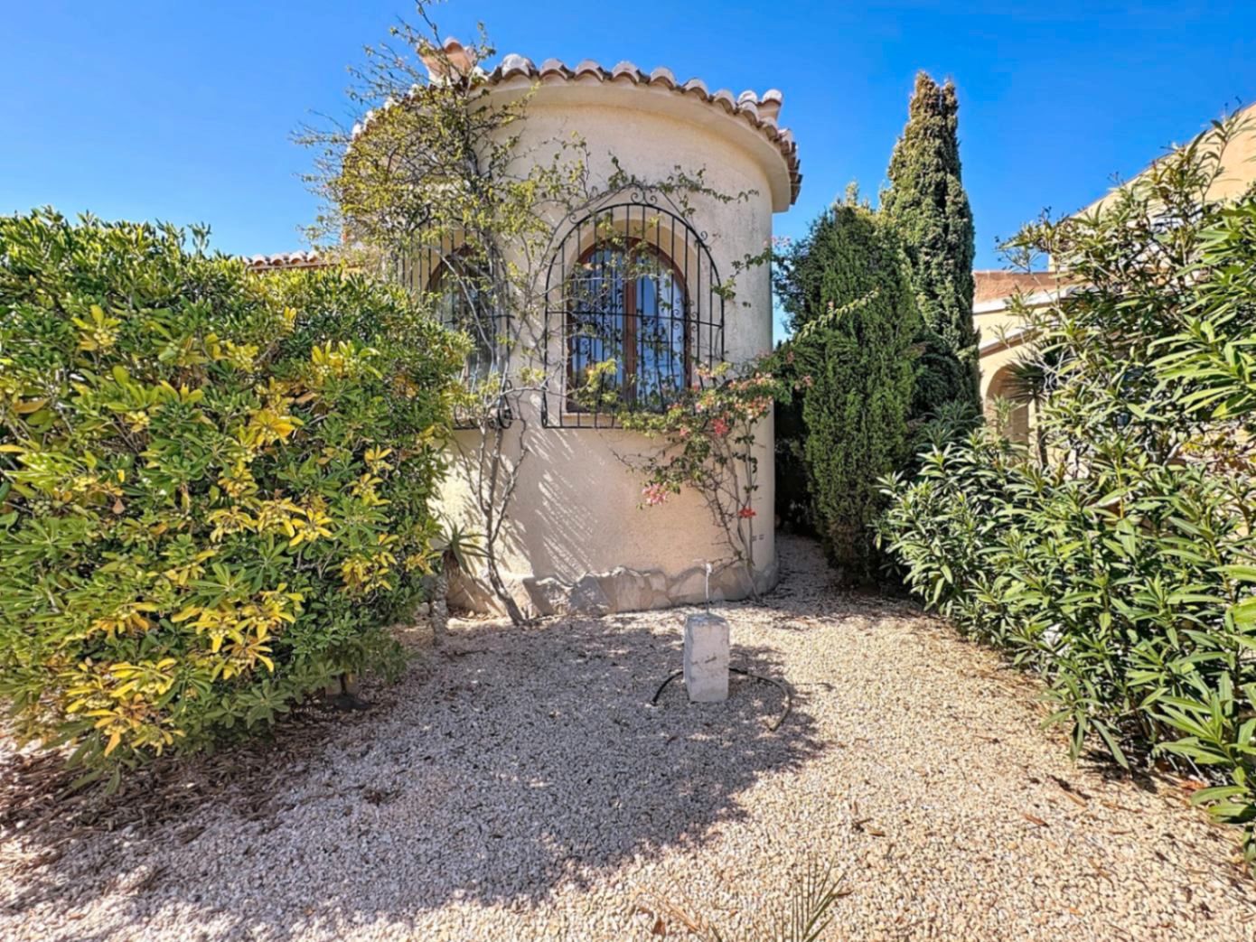 Vista exterior de Casa o xalet en venda en Benitachell / El Poble Nou de Benitatxell amb Aire condicionat, Calefacció i Jardí privat