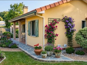 Casa amb jardí en venda a esgos