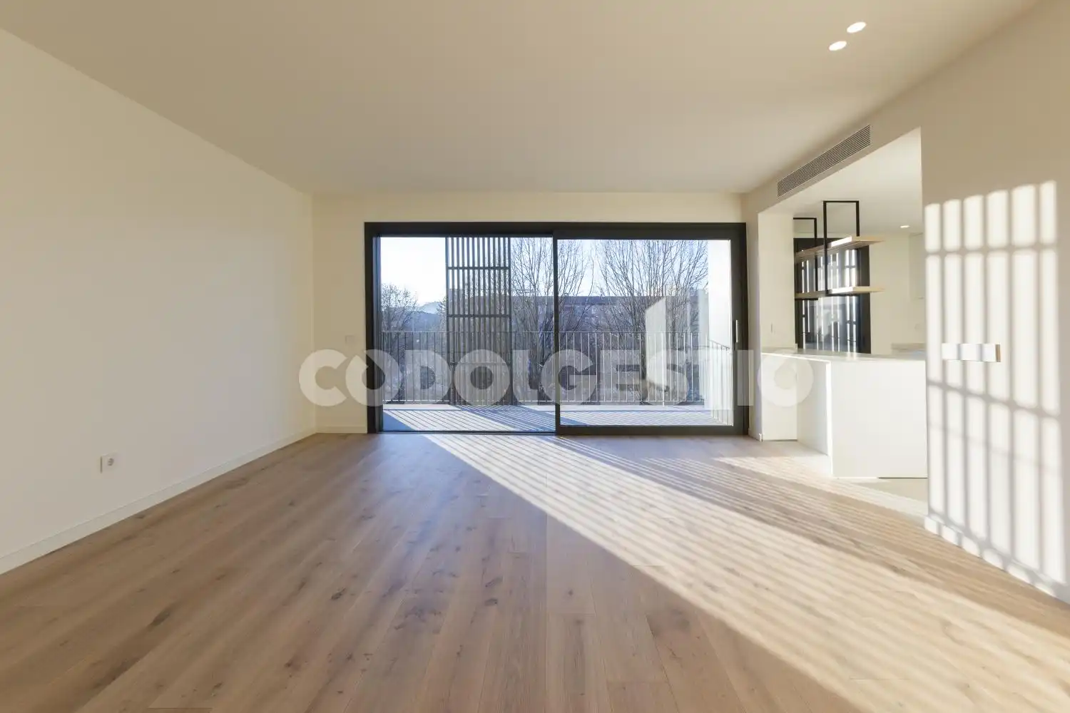 Flat for rent in Mossèn Gudiol, 9, Centre