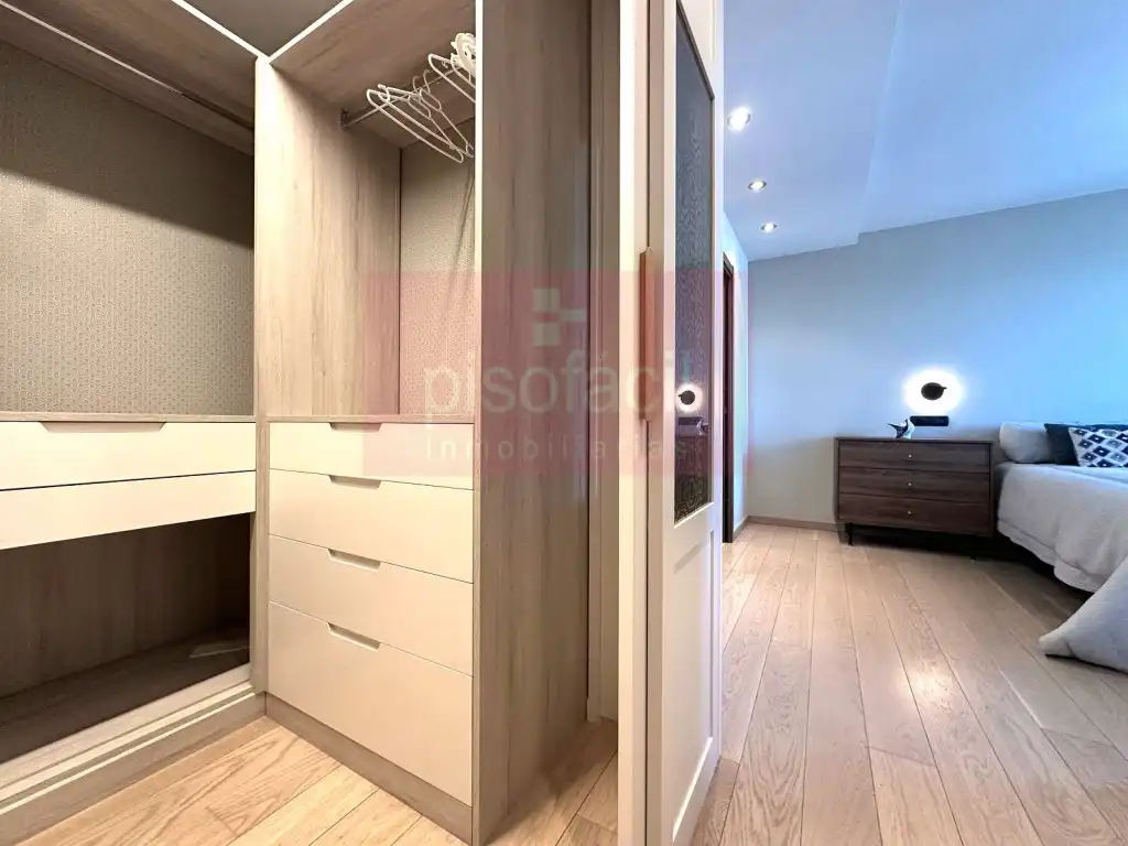 Bedroom of Flat for rent in Lugo
