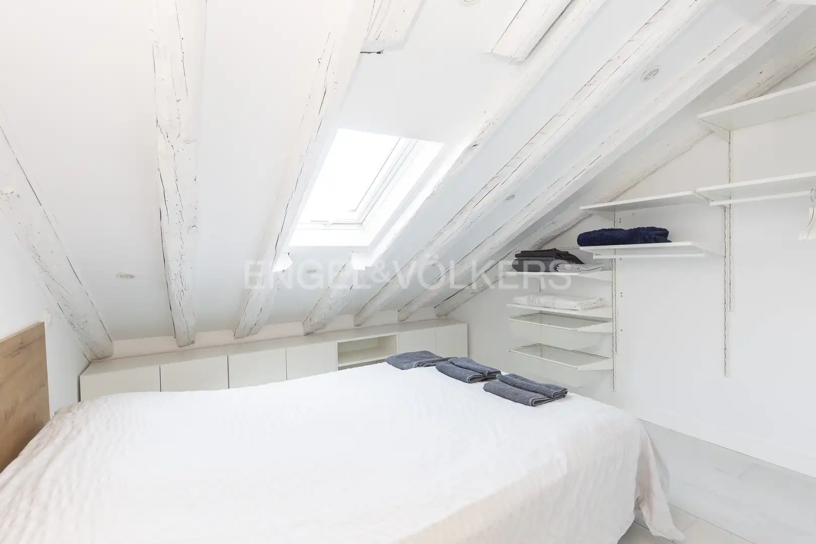 Habitación de Piso de alquiler en Madrid con Aire acondicionado, Calefacción y Amueblado