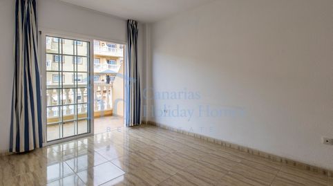 Foto 3 de Ático en venta en Calle Jilguero, Palm - Mar, Arona