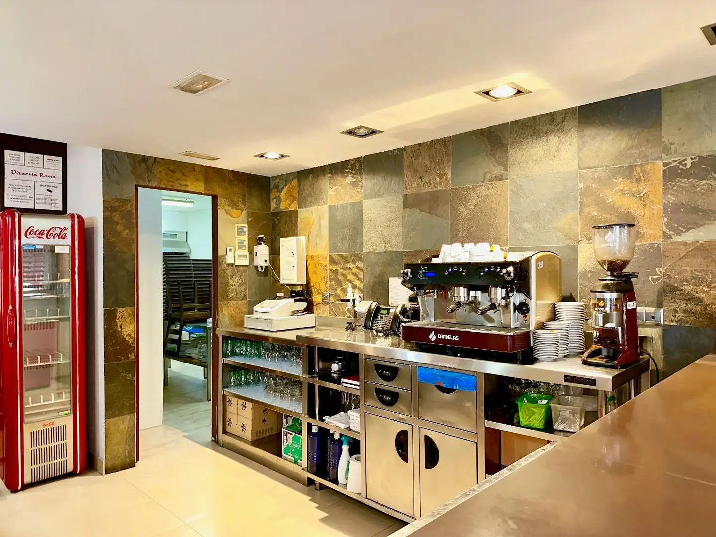 Local en venta en Corts Valencianes, Piscinas