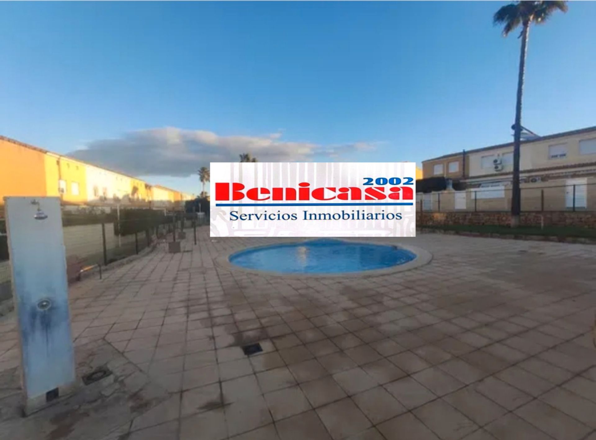 Vista exterior de Casa o xalet de lloguer en San Antonio de Benagéber amb Aire condicionat, Jardí privat i Terrassa