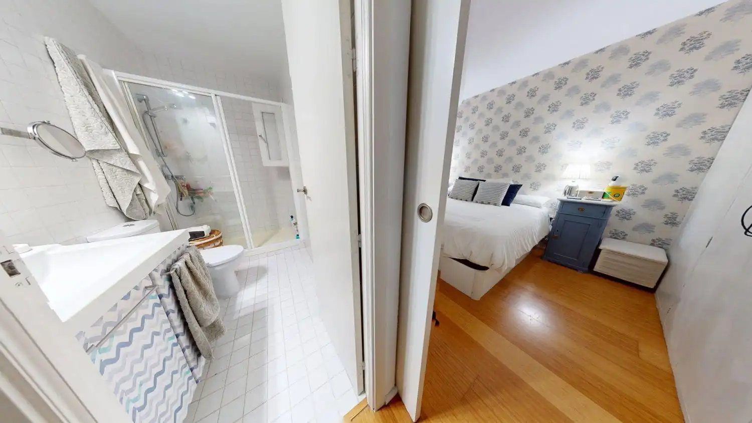 Bedroom of Flat for sale in Sevilla  with Air Conditioner, Heating and Terrace