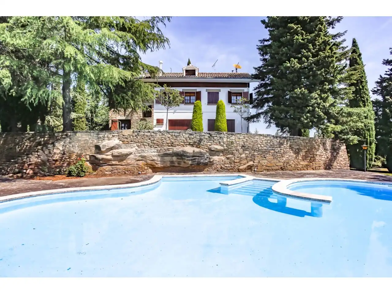 Piscina de Casa o xalet en venda en Riner