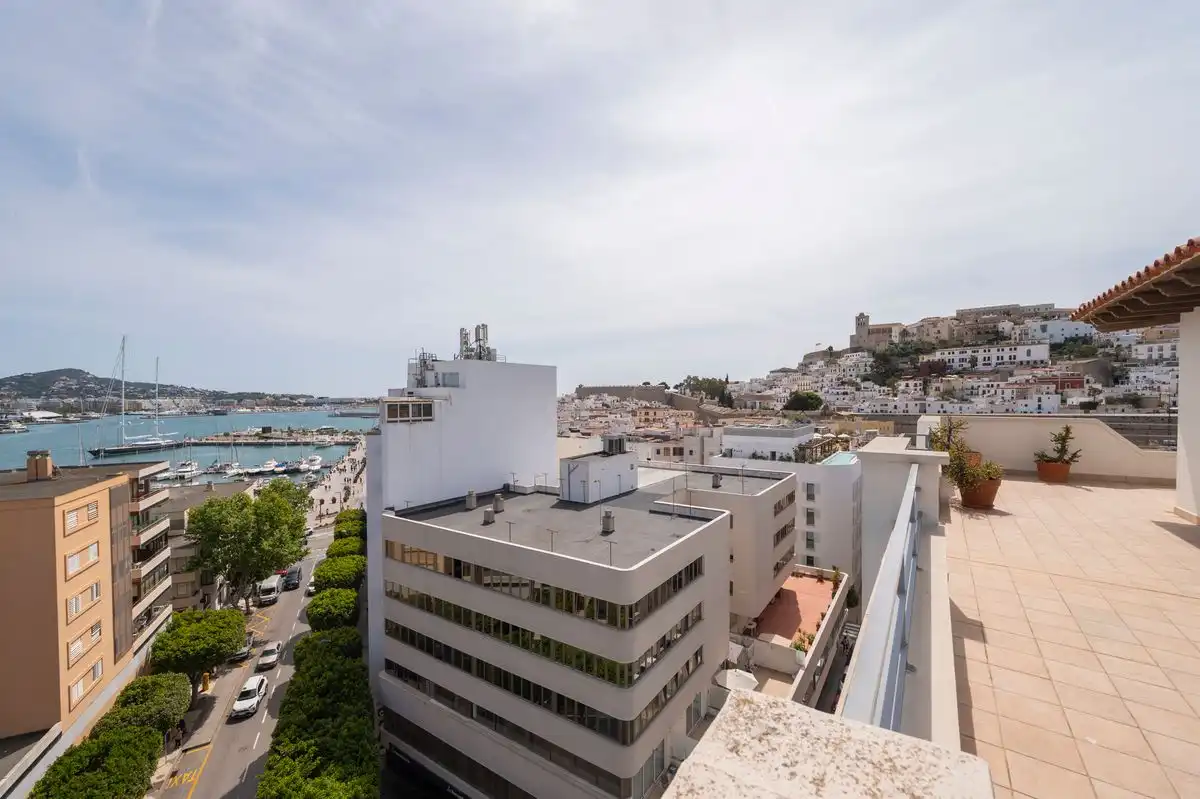 Vista exterior de Ático en venta en Eivissa con Aire acondicionado, Calefacción y Terraza