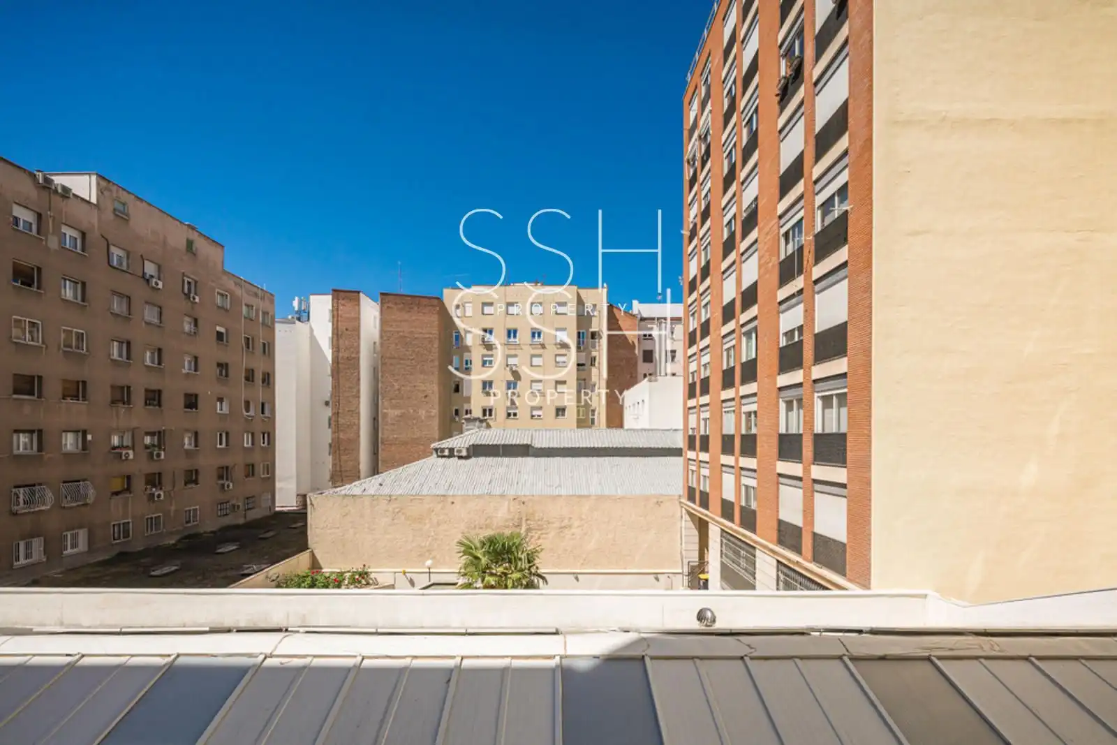 Außenansicht von Wohnung zur Miete in Madrid mit Klimaanlage, Heizung und Möbliert