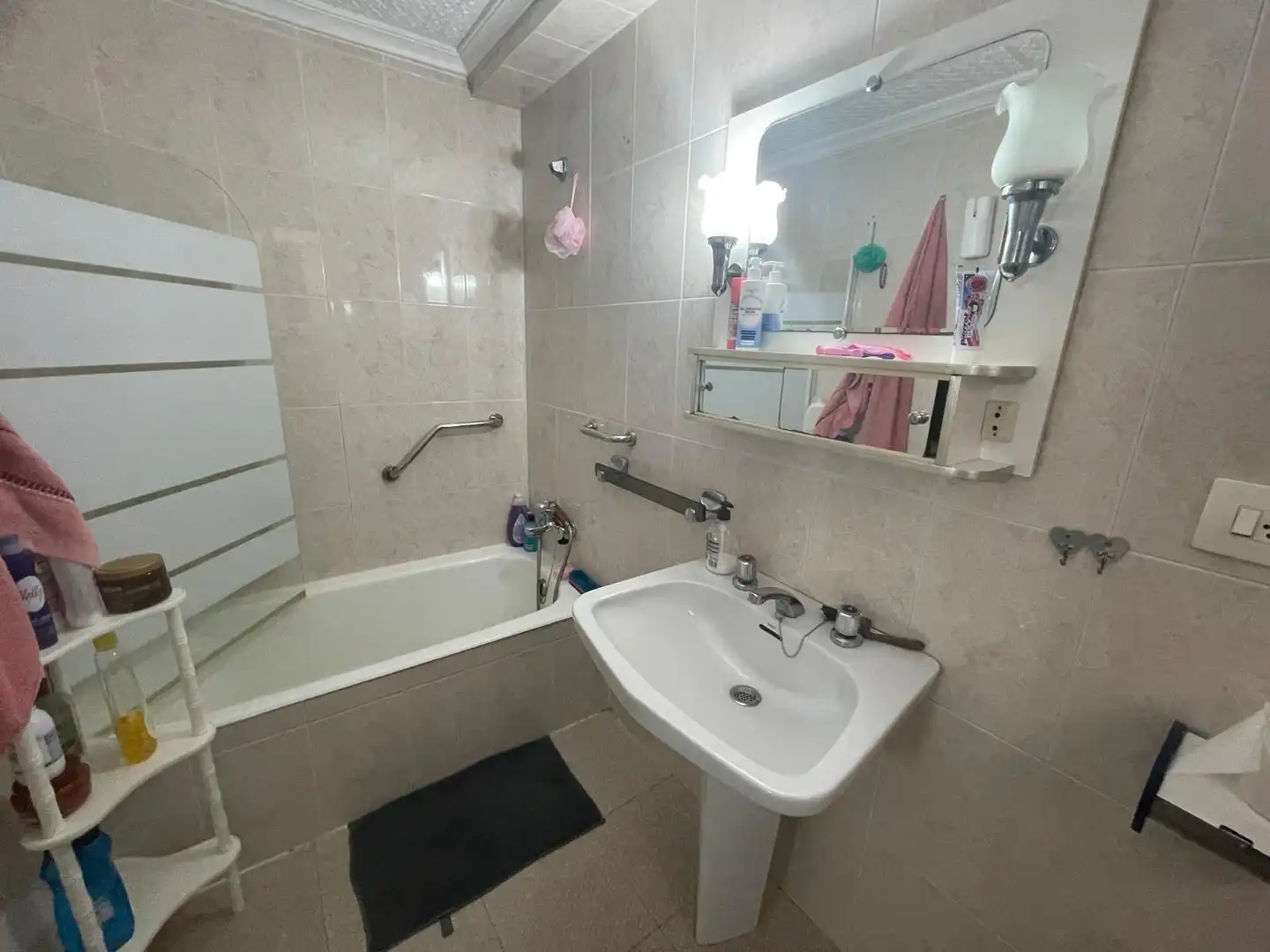 Badezimmer von Wohnungen zum Verkauf in Pueblo