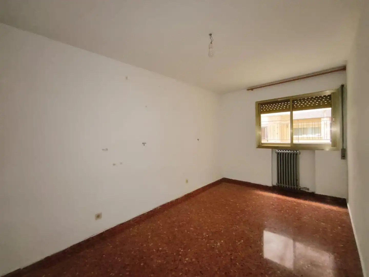 Bedroom of Flat for sale in Zaragoza  with Heating, Terrace and Balcony
