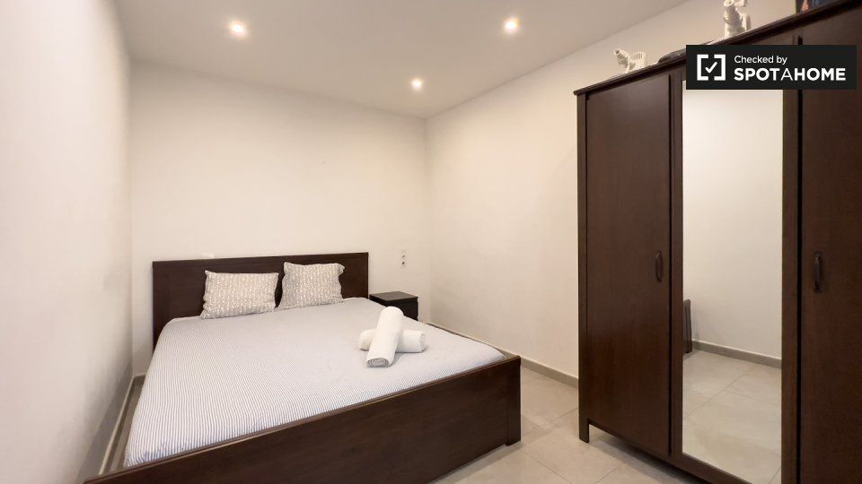 Habitación de Piso de alquiler en  Barcelona Capital con Aire acondicionado, Calefacción y Amueblado