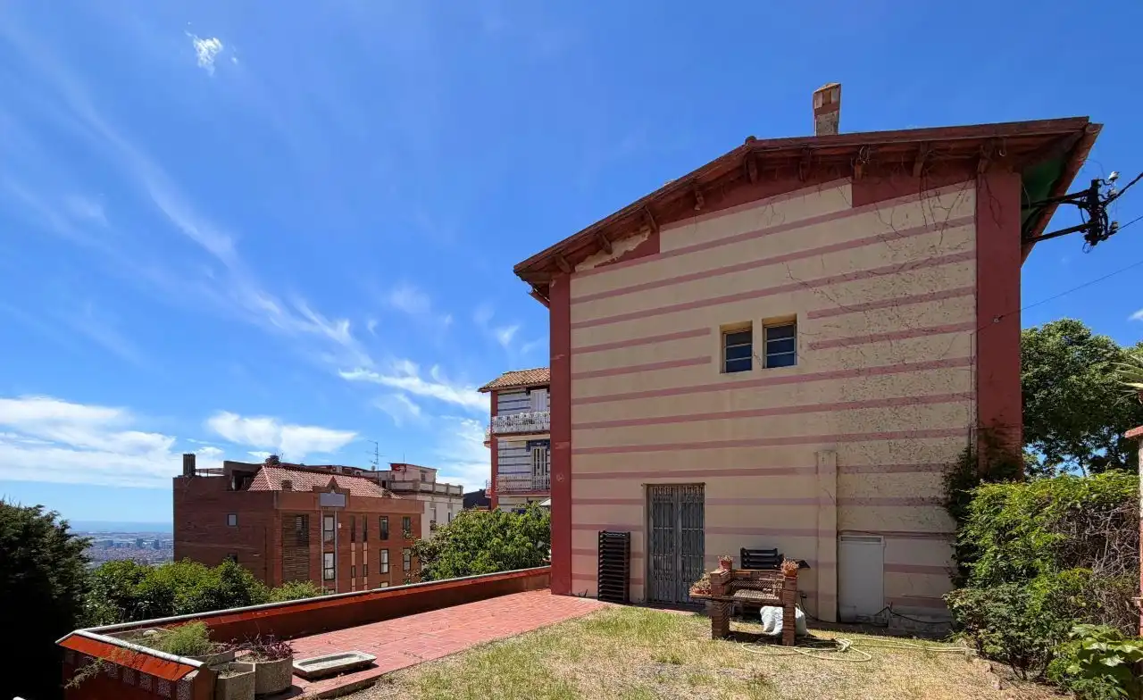 Casa con giardino in vendita a Carrer dels Algarves