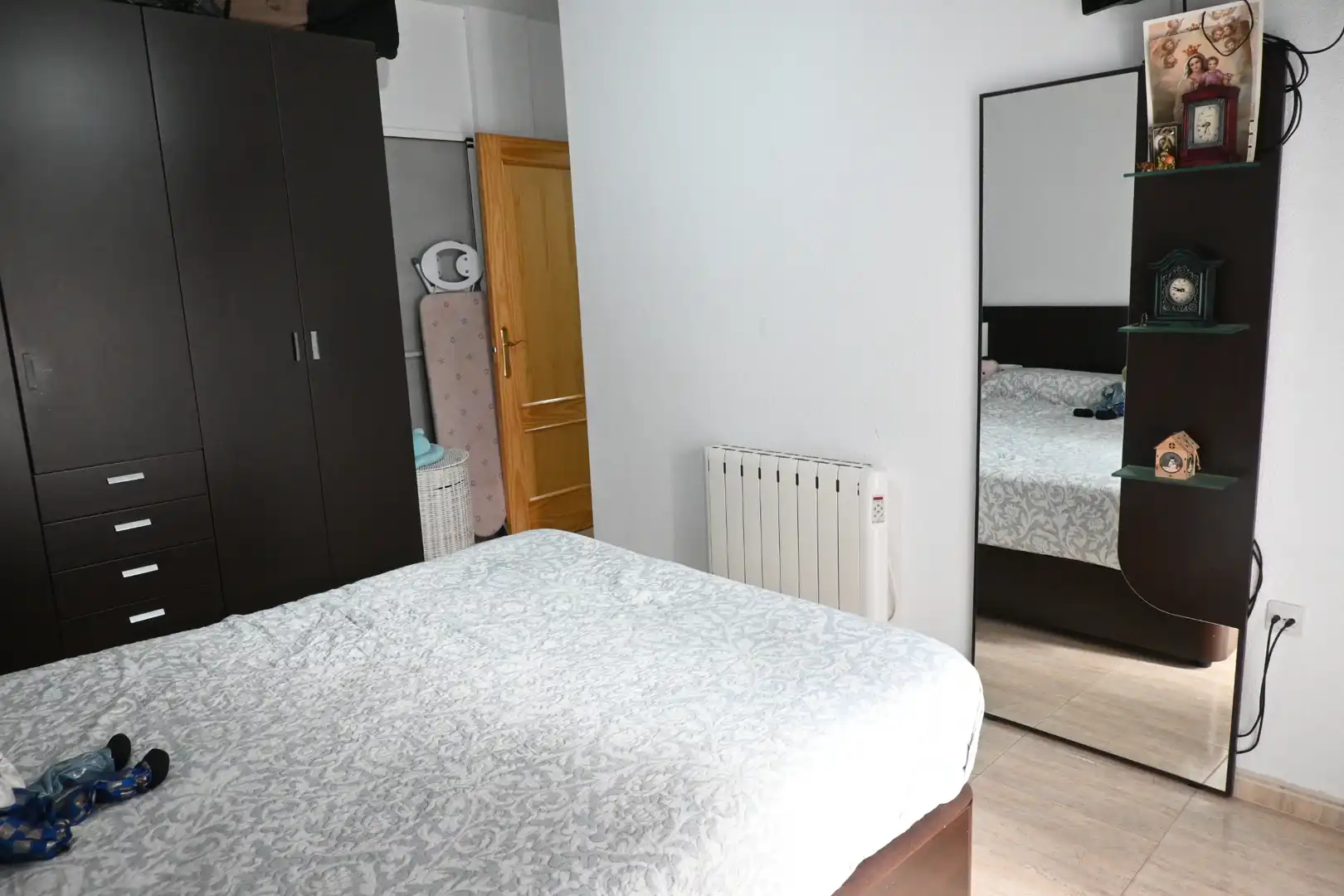 Bedroom of Flat for sale in Churriana de la Vega  with Air Conditioner and Furnished