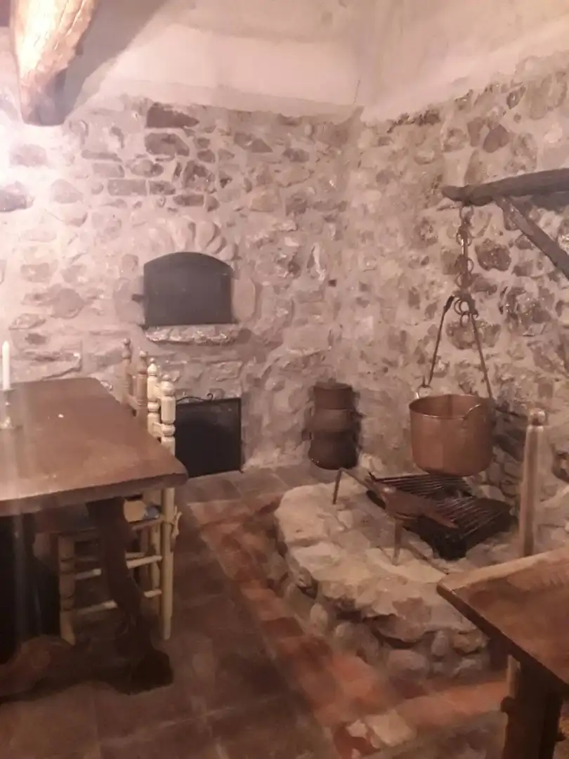 Cocina de Casa o chalet en venta en Sales de Llierca con Calefacción, Jardín privado y Terraza