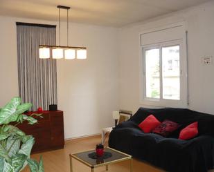 Living room of Flat to rent in Girona Capital  with Heating, Parquet flooring and Furnished