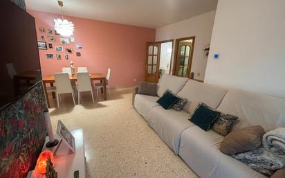 Living room of Flat for sale in Sabadell  with Air Conditioner, Heating and Oven