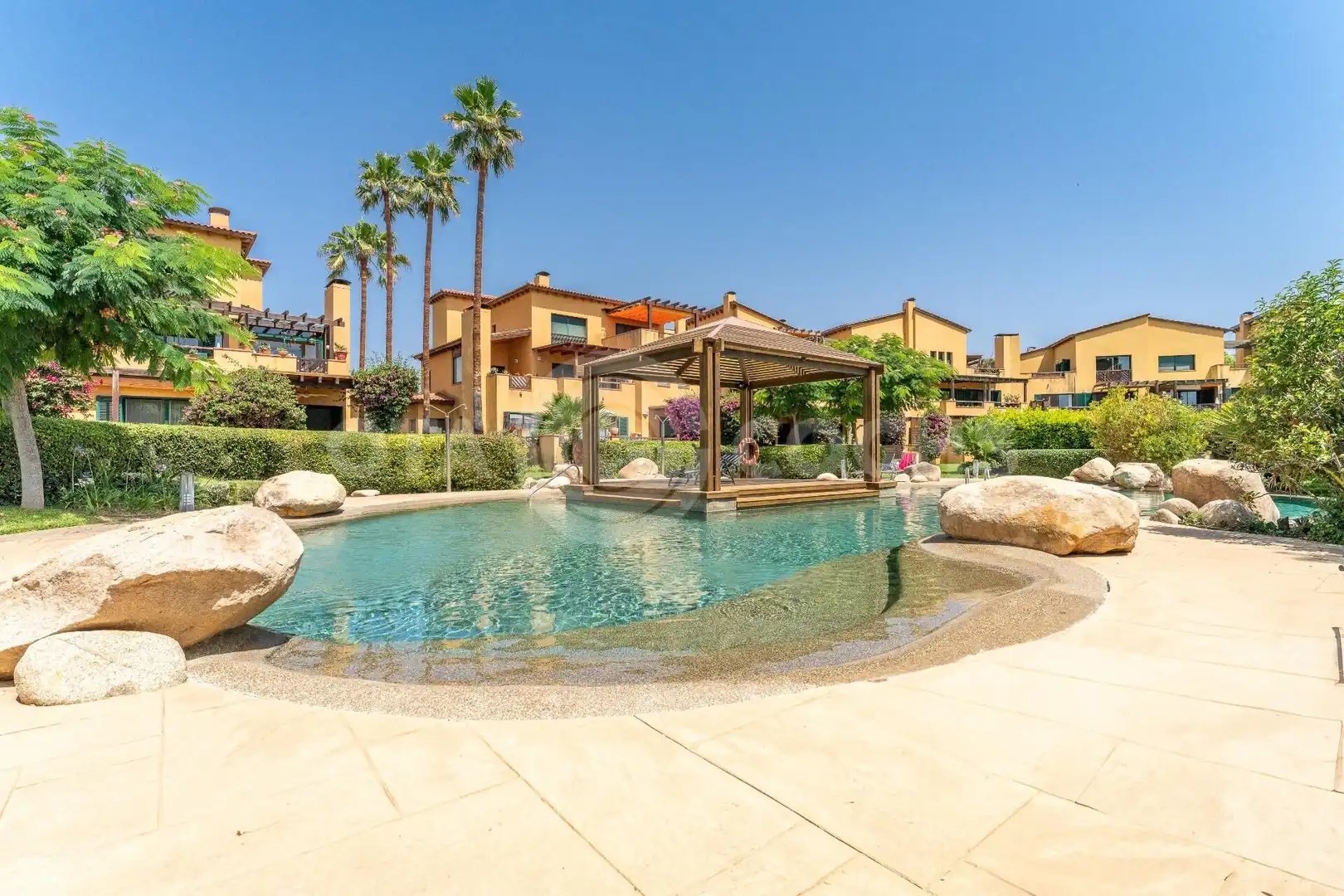 Piscina de Dúplex en venta en Reus con Aire acondicionado, Calefacción y Jardín privado